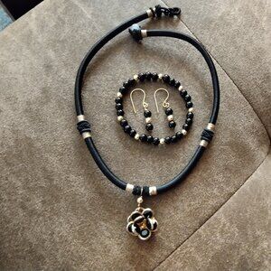 Black fabric silk necklace with vtg flower pendant stretch bracelet and earrings